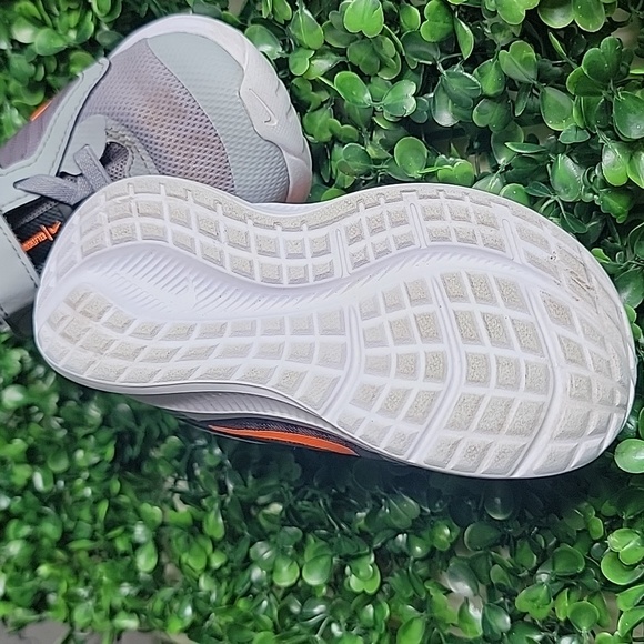 Nike Kids Gray and Orange Sneakers - Picture 3 of 5